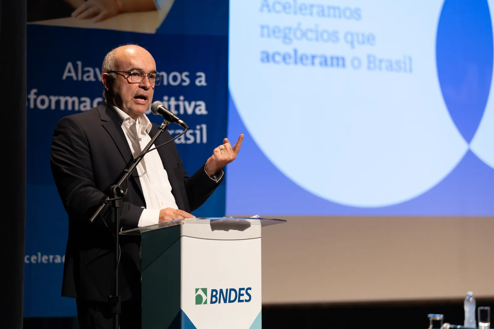 Abertura do DemoDay no púlpito do BNDES