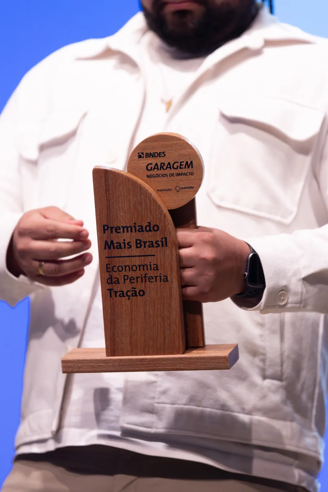 Troféu do Prêmio BNDES Garagem Mais Brasil